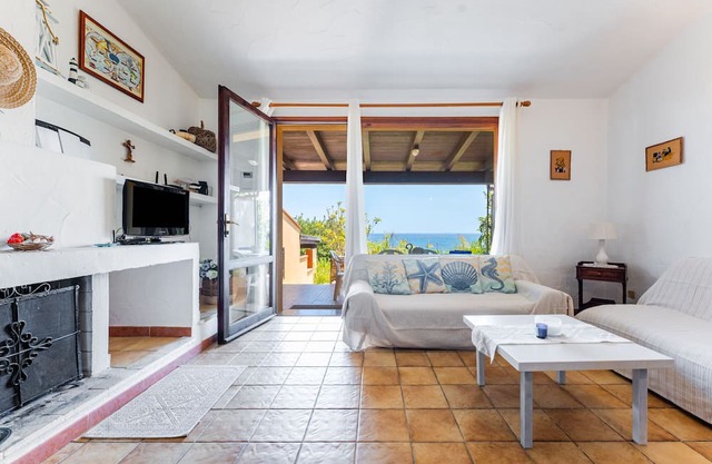 Holiday Home 'Villa Corallo' with Sea View, Wi-Fi and Air Conditioning