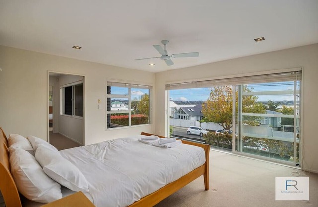 Ocean views Bayswater