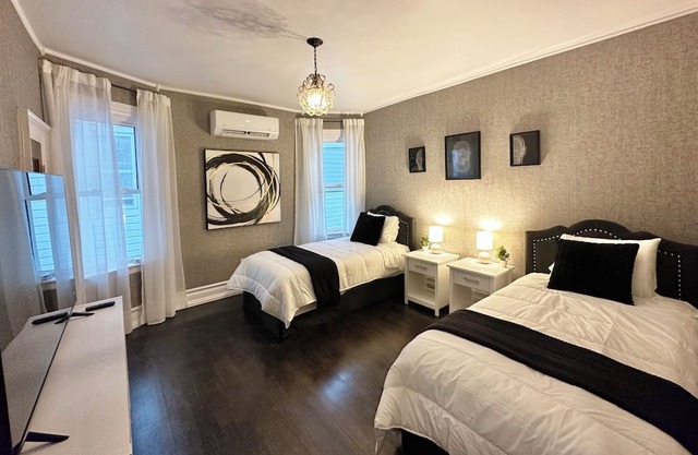 CENTURY House with 6 bedrooms