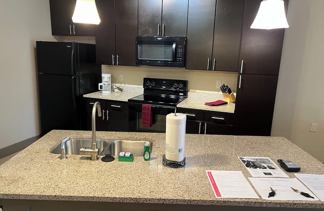 Fully furnished 1 bedroom apartment in MASON!