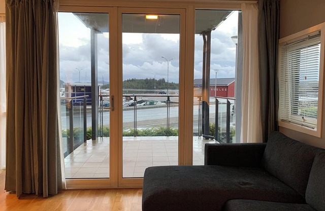 Flott Leilighet Midt i Havna på Jørpeland! 12min fra Preikestolen Parkeringen