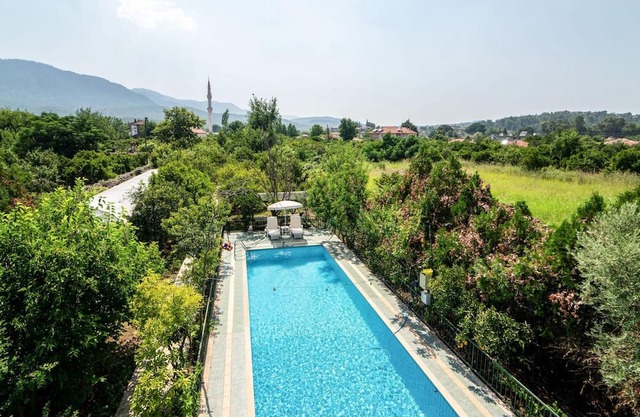Vacation Flat w Pool Garden Patio BBQ in Mugla