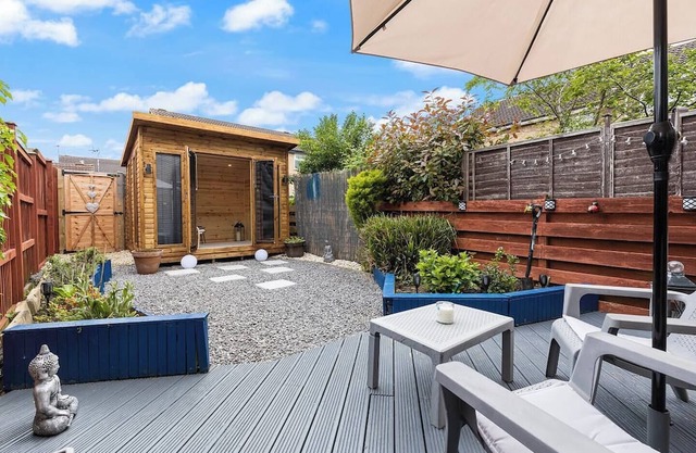 Pass the Keys | 127 Bellhouse Way · Renovated Family Home For 2