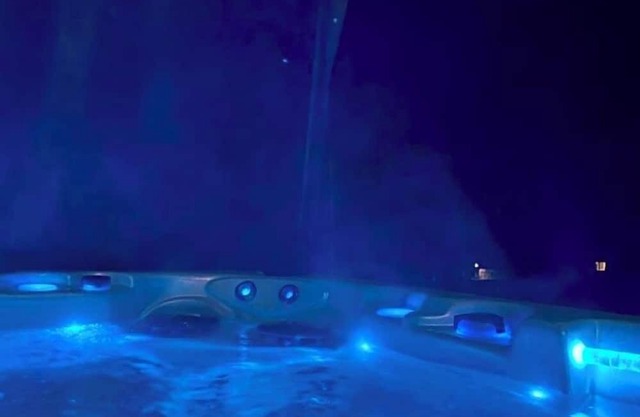 Central Miami-10 minutes to EVERYTHING! Hot Tub-Fire Pit-Fully Equip-Games-COZY