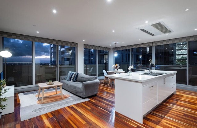 This apartment is a 2 bedroom(s), 2 bathrooms, located in Doncaster, VIC.