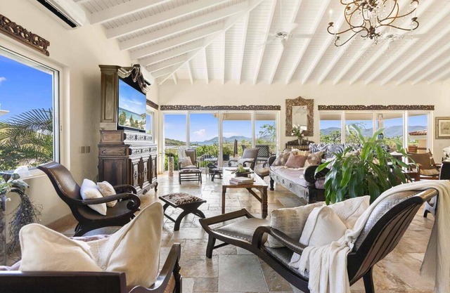 Maison De Reve in Terres Basses by Personal Villas - Elegant Spacious Estate