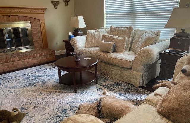 Condra House Beautiful Queen Room