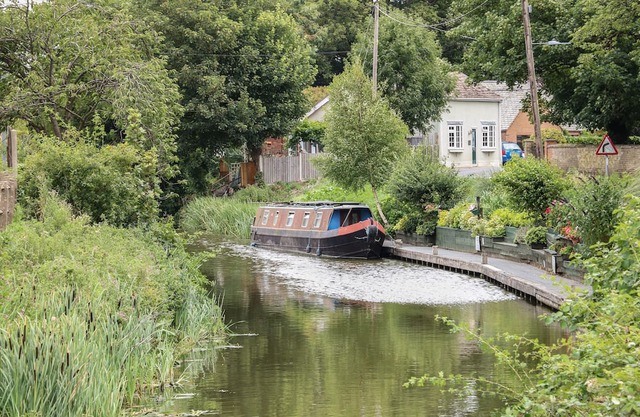THE STABLES, pet friendly, character holiday cottage in Upwell