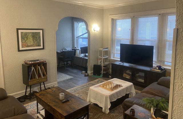 Nice quiet neighborhood with quick easy access to the best Chicago has to offer