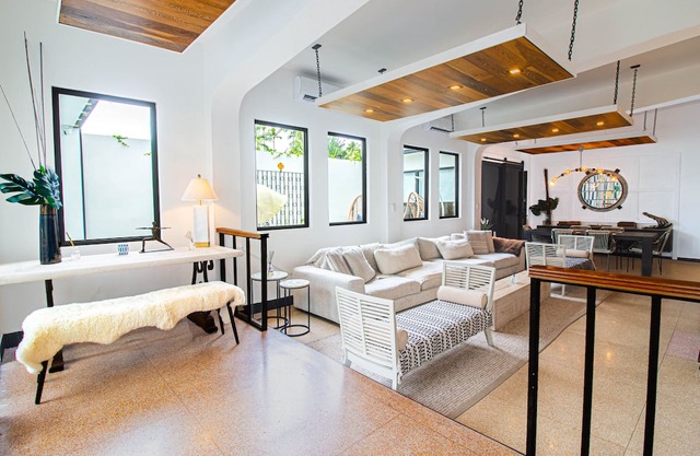 Luxury Oceanview Mansion: Seaside San Juan Retreat