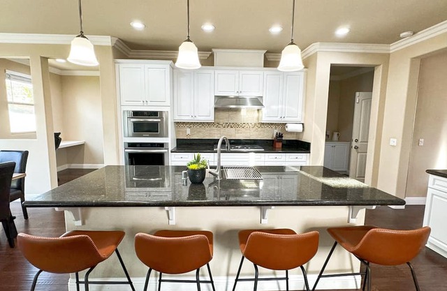 Cozy Stay Near Med Center Ideal for Long Visits