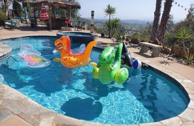 Luxurious country side house up in the mountain, looking at gorgeous sunset