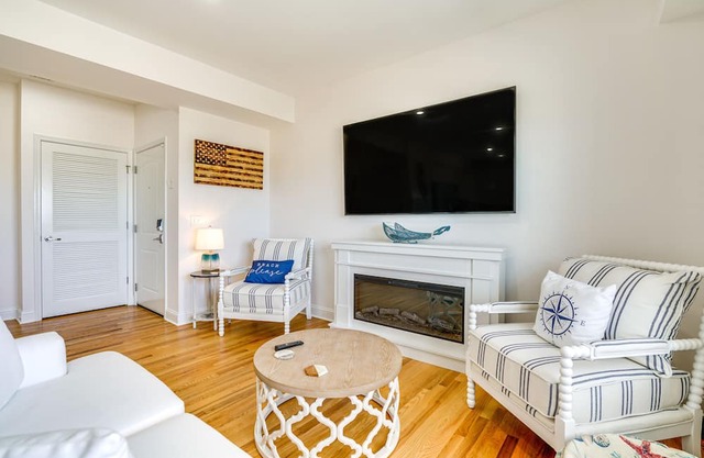Seaside Heights Condo w/ Balcony & Beach Access!
