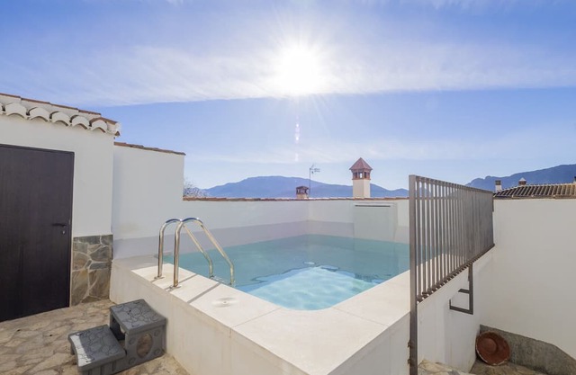 Cubo's La Casa de Tita Elvira 8 PAX / communal swimming pool / valley views