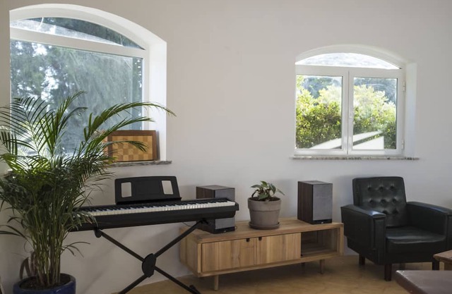 Welcome to Casa das Escadinhas, a charming oasis in the Algarve.