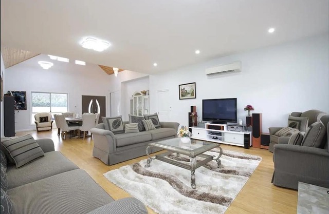 Stunning Holiday Home Marysville Farm stay in Marysville, Australia