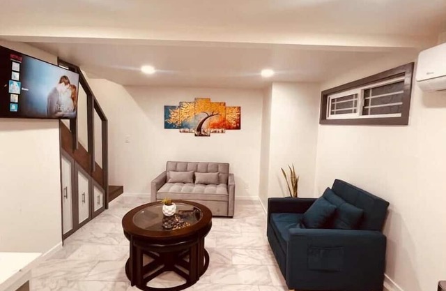 Private Cozy & Modern Wee Casita in LA & OC