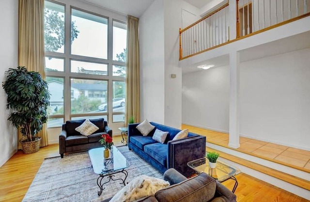 5BD San Rafael Retreat w/ Billiards, BBQ, & Views!