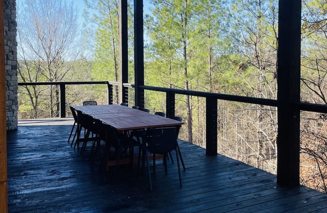 NEW! Relax at your perfect hideaway in Broken Bow!