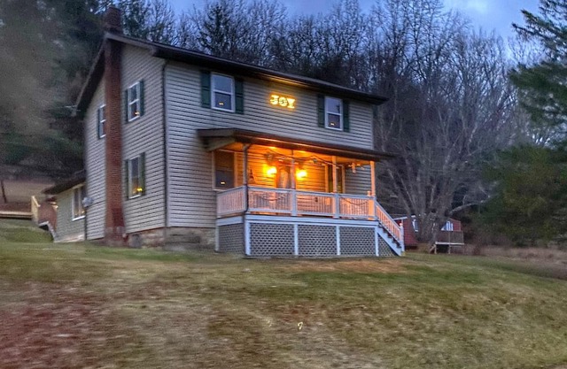 Spacious 1 Bedroom, 1 Bath, 10 minutes from Benezette