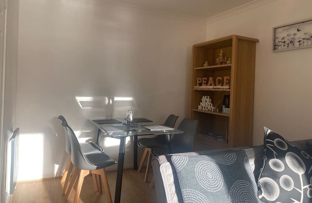 Immaculate 2-Bed Villa in Shrewsbury