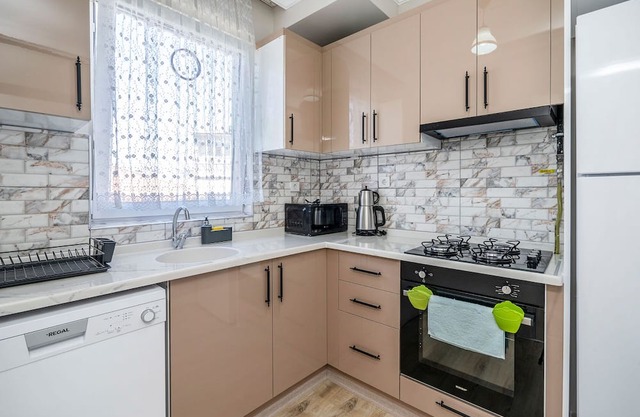 Flat w Balcony Near Grand Mosque in Osmangazi