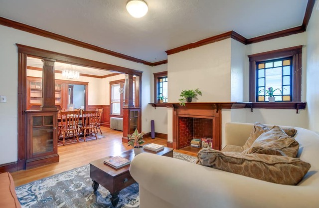 Charming Boston Apartment 3 Mi to Fenway Park!