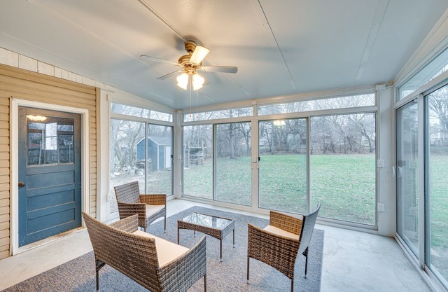 Milwaukee Home w/Fenced Yard: 9 Mi to Downtown!