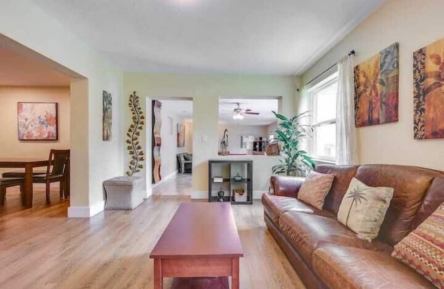 3 Bedroom 760686 by Houzlet