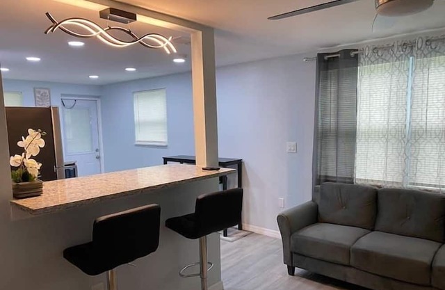 2 Bedroom 749204 by Houzlet