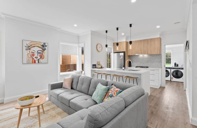 Vintage Charm meets Modern Comfort