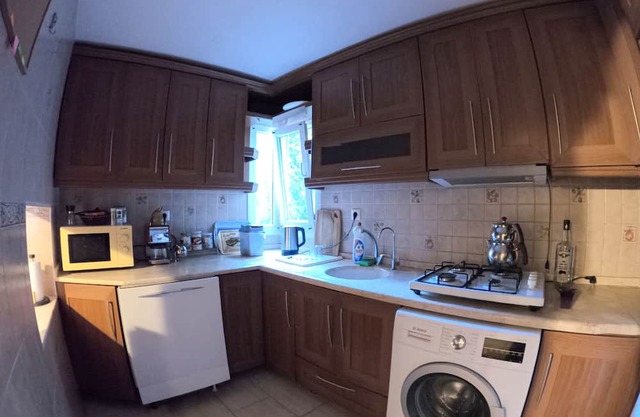 Detached Triplex - 1 minute to Historical Elevator