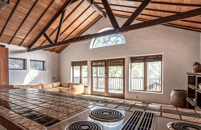 Retreat by Yosemite: Balcony Suite