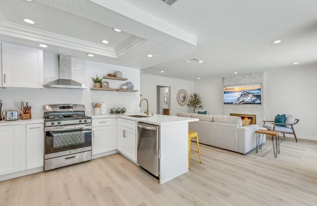 A Perfect Pool House Designed for Family/Friends - Corona, CA