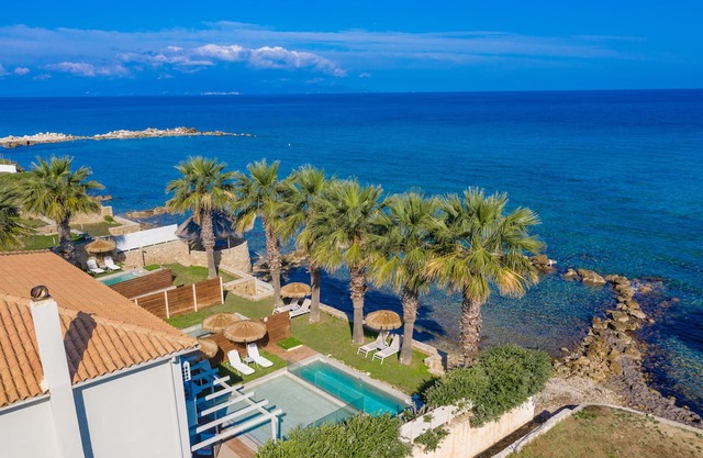 Gaia Deluxe SeaFront Villa, with Private Pool & Direct Access to the Beach