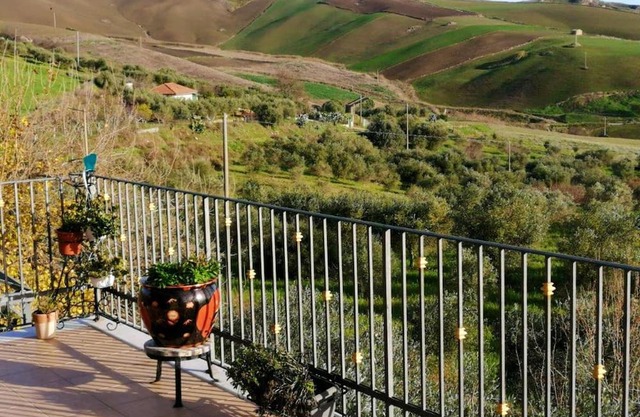 Homerez - Nice studio for 2 ppl. with terrace at Lercara Friddi