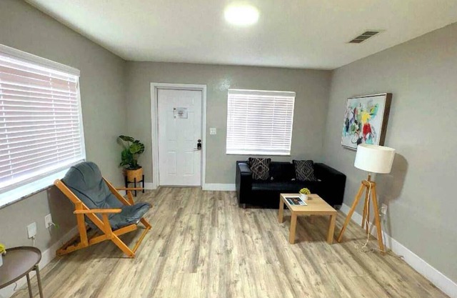 Spacious Family Home | Free Parking!
