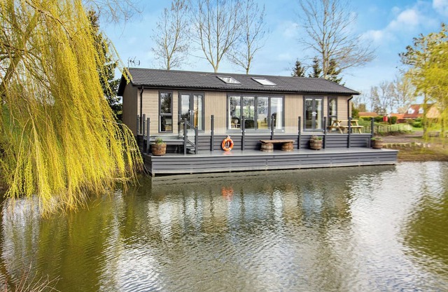 2 bedroom accommodation in Swinethorpe, Nr Lincoln