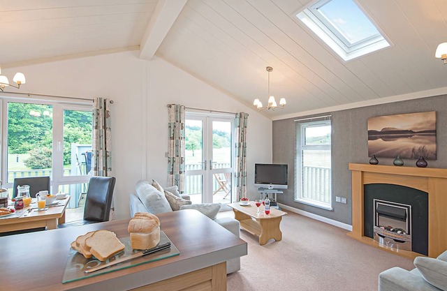 Refurbished in 2022. Boutique and spacious contemporary timber lodge.