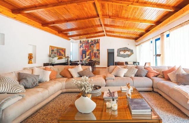 Family Paradise: Exquisite Retreat for Holidays