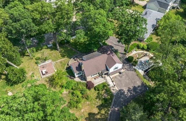 Irish Oaks by Golden Home Rentals - a serene acre of your own just steps from ND