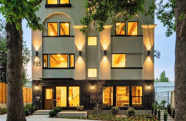 Kerns 6BR - New Spanish Style Group Stay