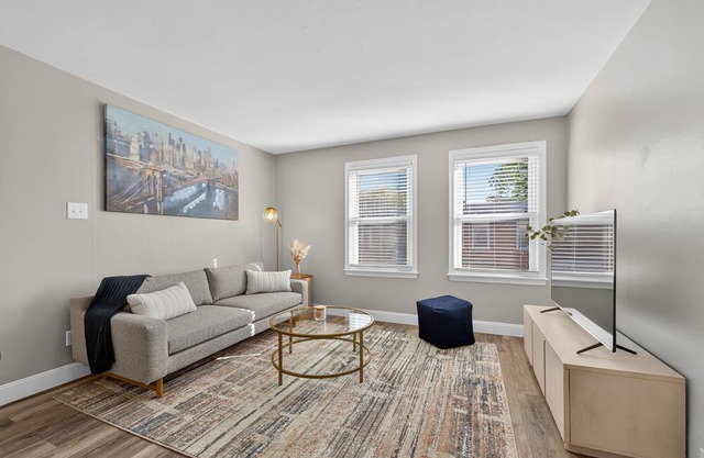 Comfortable 2-Bedroom in the Heart of Grandview!