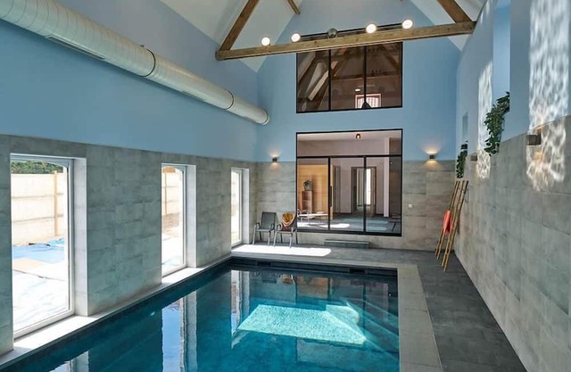 Les Campanes - Gîte for 8 people with indoor pool and sauna