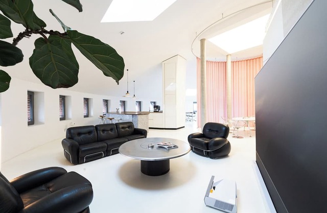 Design penthouse in the water tower. 7 minutes from the ICC and Olympic Stadium