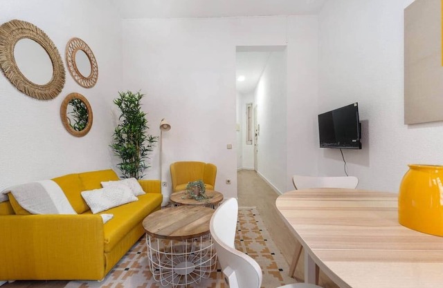 Yellow Lavapies by Hogar 4