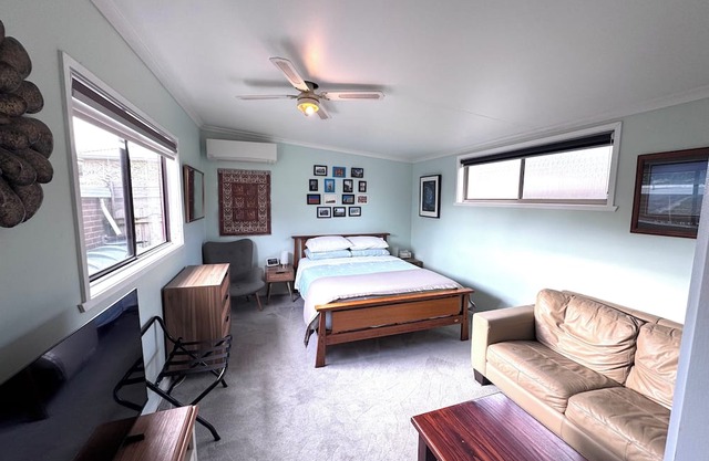 Private Comfortable bungalow for 2