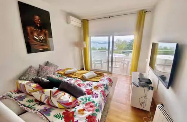 Ibiza beautiful beach House breathtaking seaviews 8mn walk to the Beach