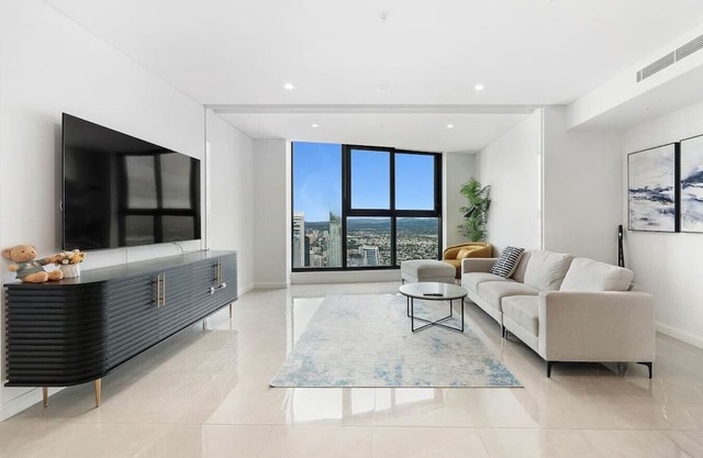 70 Stories Ocean View Apartment