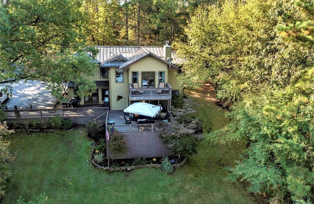 Lakefront Luxury: Private Water Front Vacation Rental with Views Near Hot Springs, AR